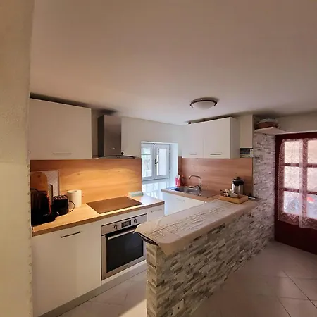 Maison De Village Ligurienne Hébergement de vacances *